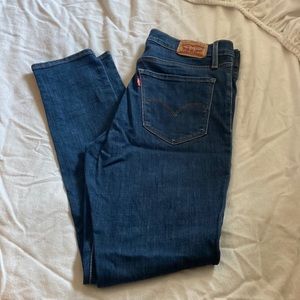 Levi shaping skinny jeans excellent condition lightly worn